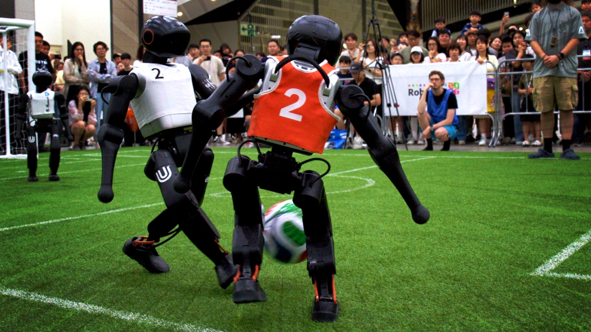 So spielen die neuen alten Roboter-Fußballweltmeister aus Deutschland